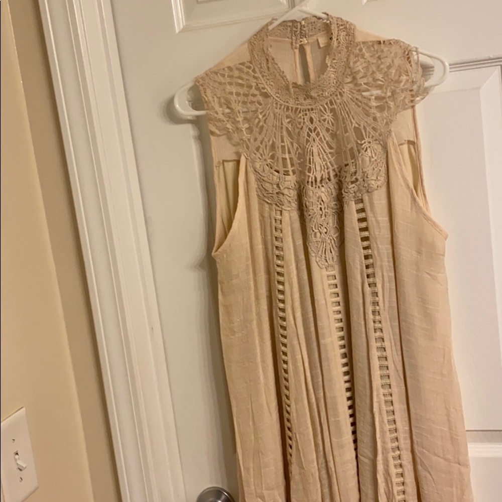 Entro: Dress - Picture 2 of 5